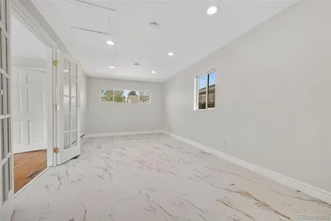 Building Photo - 4956 Umatilla St