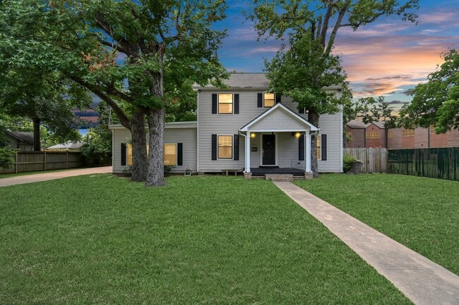 Photo - 901 N Jones St