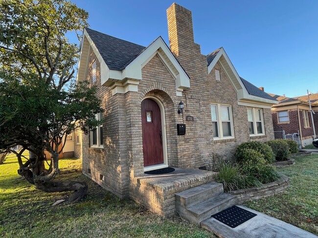 Building Photo - 4701 Ave N 1/2 Rental