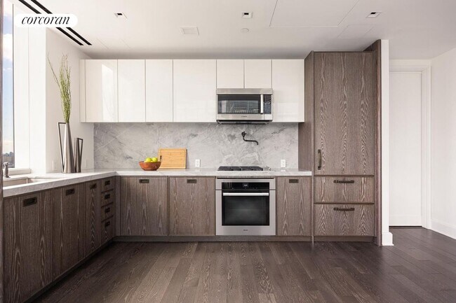 Photo - 45 E 22nd St