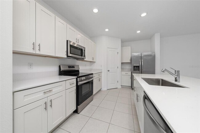 Photo - 5794 Le Marin Wy