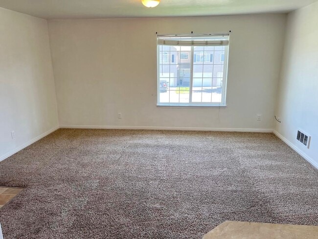 Photo - 721 20th St Unidad 3