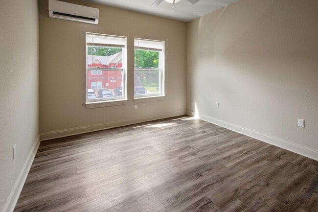 Photo - 878 4th St SE Unit A-105