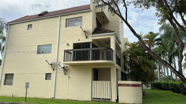 Photo - 8834 SW 130th Ct Unit 212