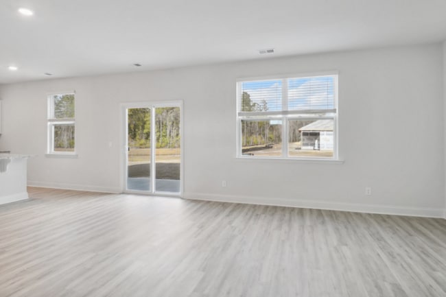 Photo - 323 Fox Tail Dr