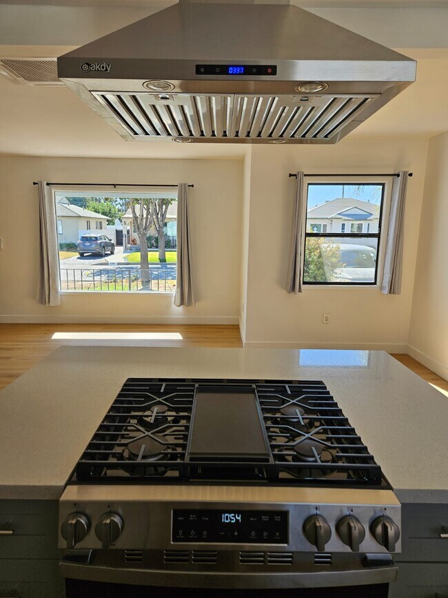 Photo - 9403 Tilmont St