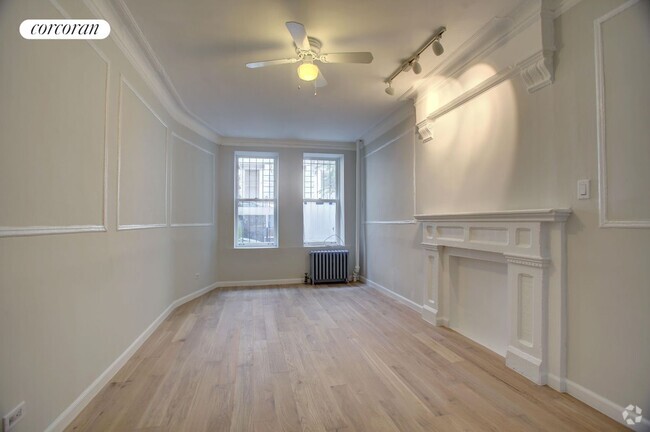 Building Photo - 130 W 73rd St Rental