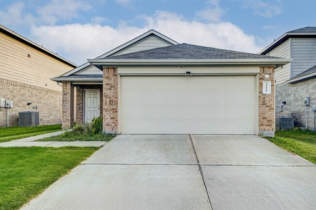 Building Photo - 23135 Barrington Bluff Trail