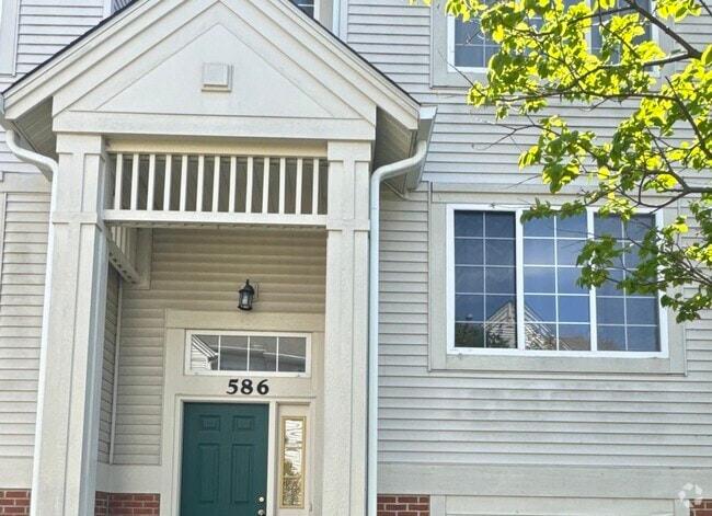 Building Photo - 586 S Rosehall Ln Rental