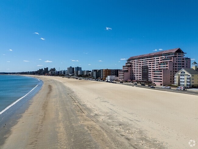 Building Photo - 356 Beach St Unit 2 Rental
