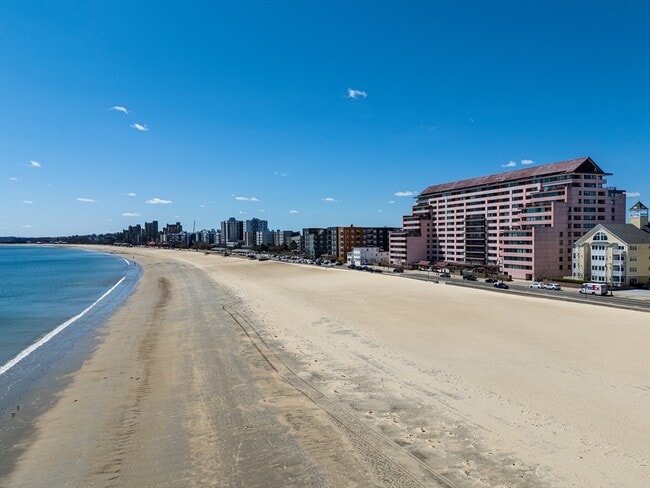 Photo - 356 Beach St Apartments Unit 2