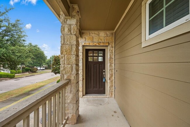 Photo - 1613 Corn Hill Ln
