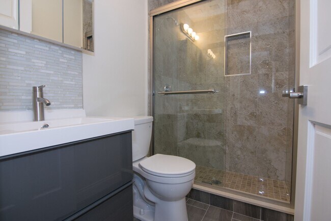 Photo - Nicely renovated 3 bed unit in Brookline