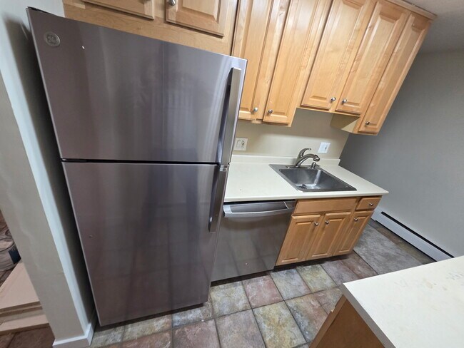 3 Lewis St Unit 2