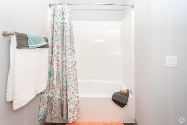 1BR, 1BA - Lennon - 826 SF