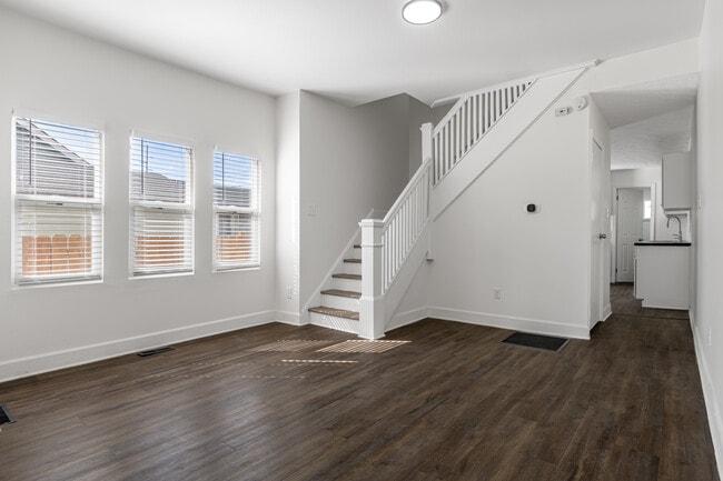 Photo - 408 E Beecher St