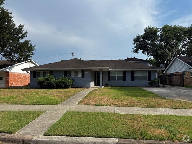 Building Photo - 5811 McKnight St Rental