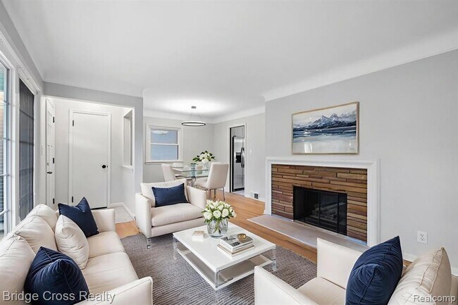 Photo - 2614 Essex St