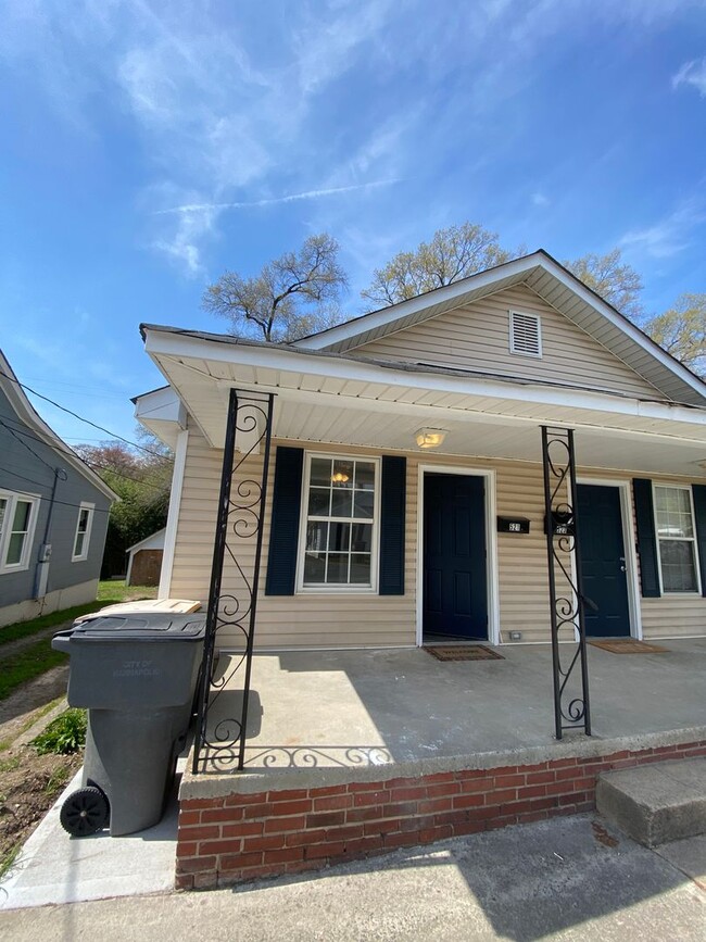 Lawncare and water included- 1 Bed 1.5 Bat... - Lawncare and water included- 1 Bed 1.5 Bat... House