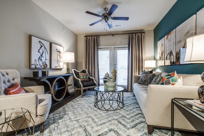 Photo - Overlook Exchange