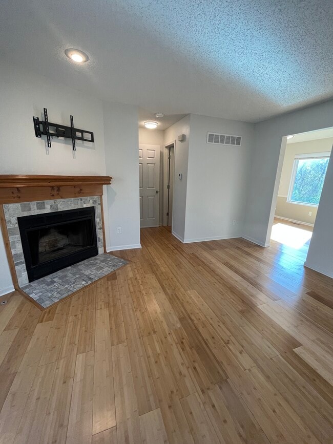 Photo - 6432 Pflumm Rd