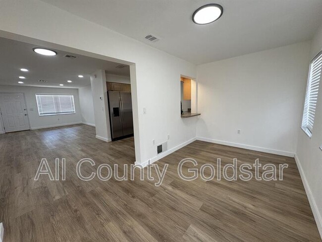 Photo - 134 Boundary Blvd Unidad Apt B