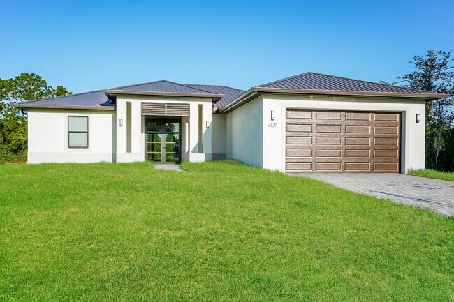 Building Photo - 3858 Hoffman St