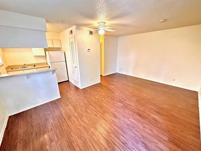 Building Photo - 4204 Speedway Unit 105 Rental