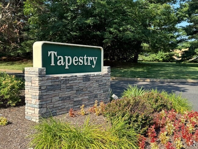 Building Photo - 3BR Townhome (Tapestry) with COUNCIL ROCK ...