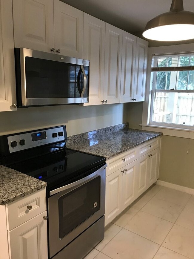 Photo - 1325 2nd Ave W Unit #4