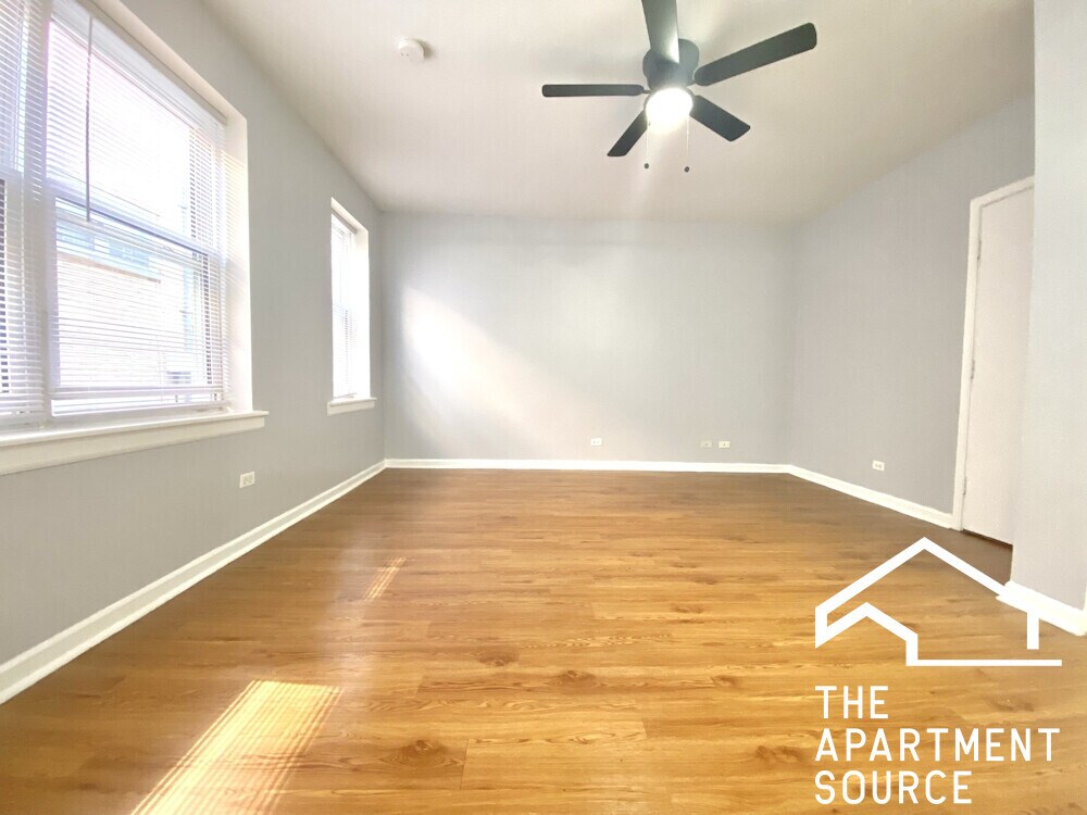 Photo - 4241 N Kenmore Ave Unit 106