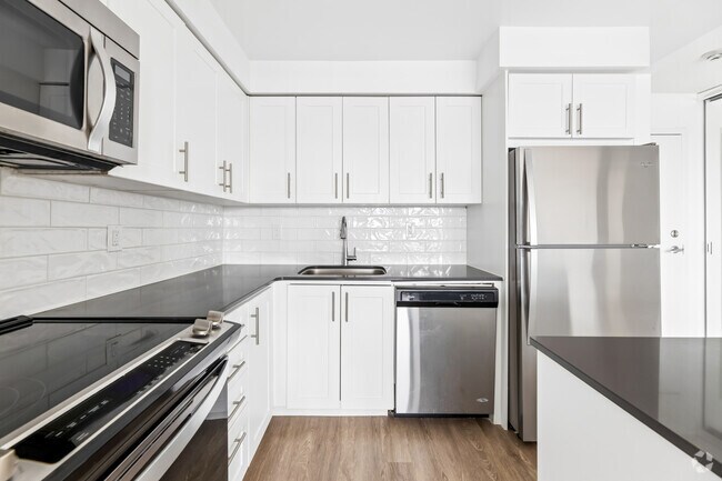 1BR, 1BA - 678SF - Kitchen - 545 547 & 565 Belmont Avenue W