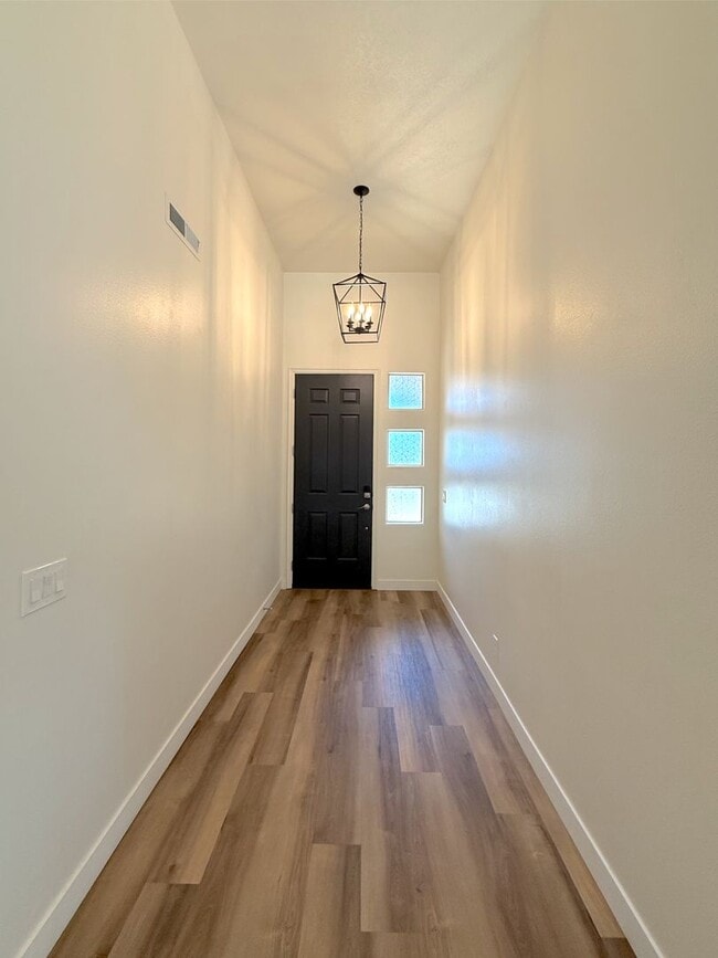 Photo - 3 bed, 2 bath home with 2 car garage