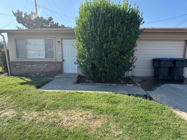 Photo - 941 S Demaree St