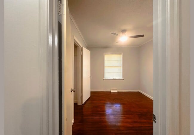 Photo - 3766 Argonne St