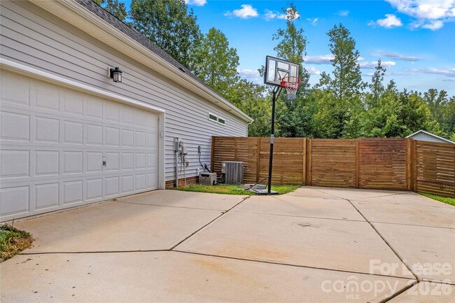 983 Jerry Lees Way