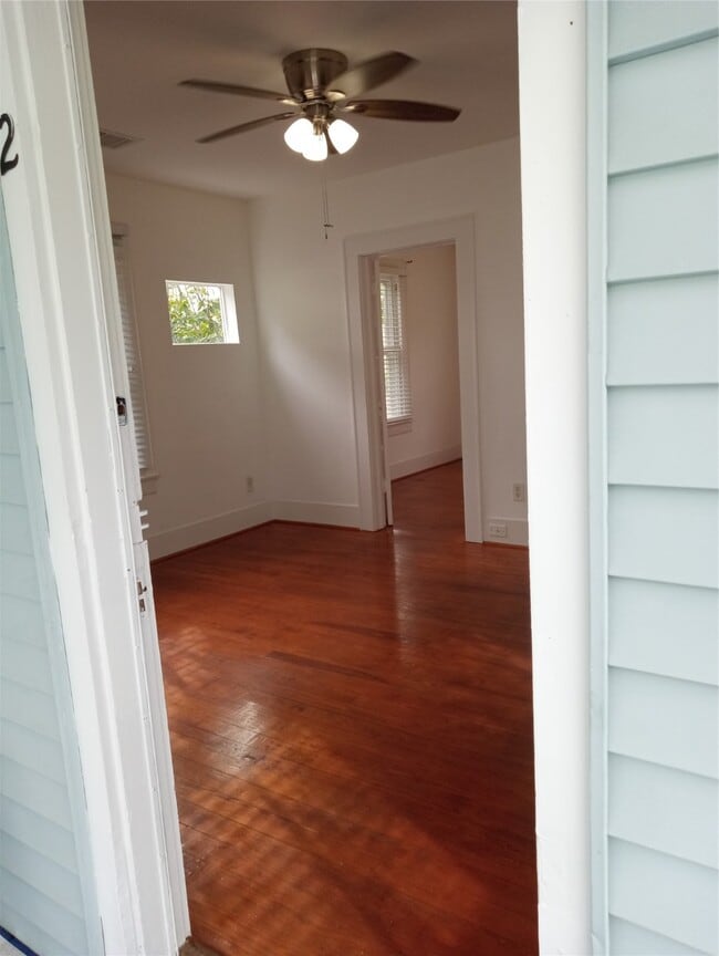 Building Photo - 2924 Avenue P 1/2 Unit 2 Rental