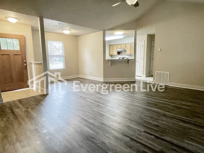 Photo - 114 Viola Ct