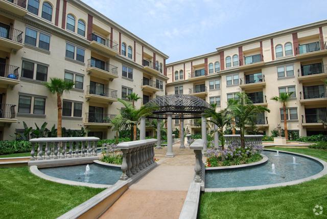 The Orsini Apartments For Rent In Los Angeles Ca Forrent Courtyard The Orsini Apartments