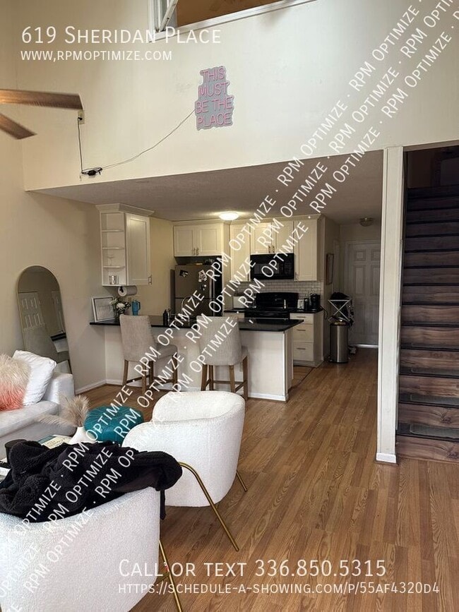 Photo - 619 Sheridan Pl