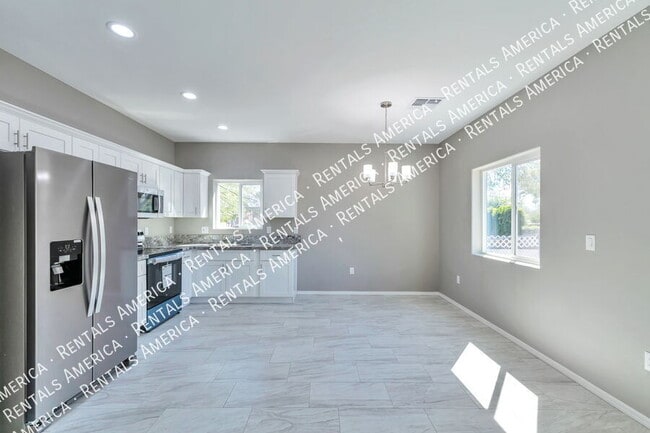 Photo - 1625 N Mountain View Ave Unit 1