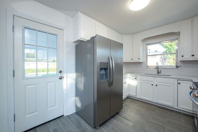 Photo - Gorgeous 3/2 Home