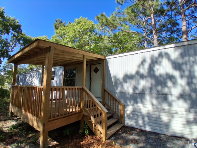 Building Photo - 2146 Forest Dr SW Rental
