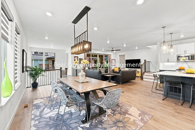 Photo - "Discover Spacious Elegant House in Morrison!