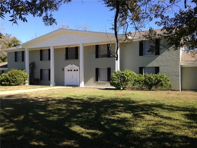 Building Photo - 1400 Fairground St Unit C