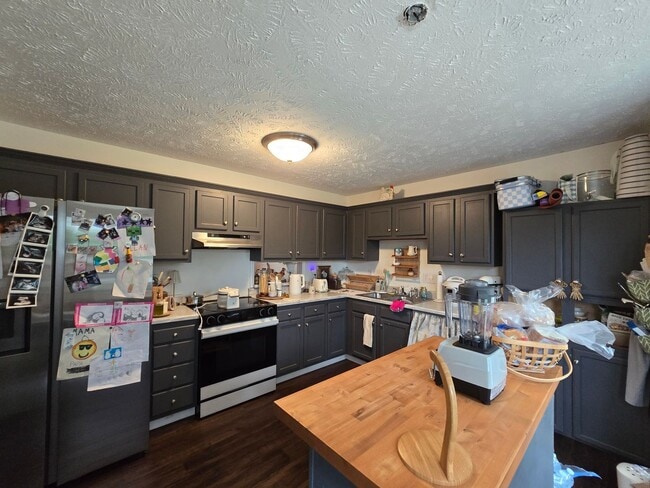 Photo - 111 Greentree Dr