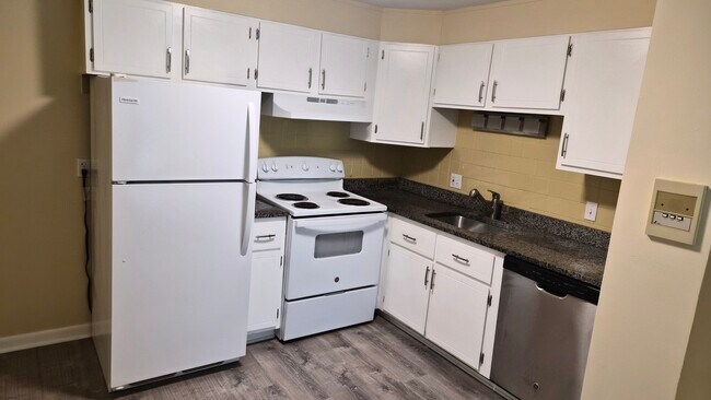 Photo - 176 Maple Ave Unidad Bld 3 27