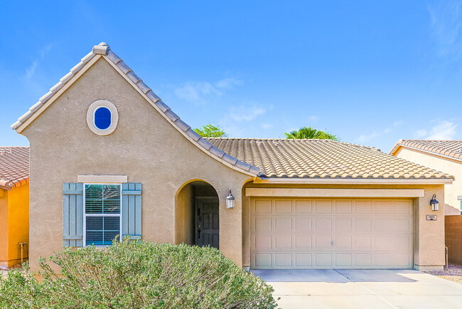 Photo - 1505 E Lakeview Dr House
