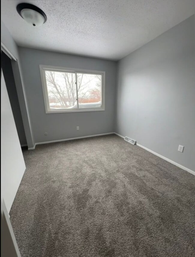 Photo - 5437/5439 N Linwood Ave Unidad 5437 N Linwood Ave