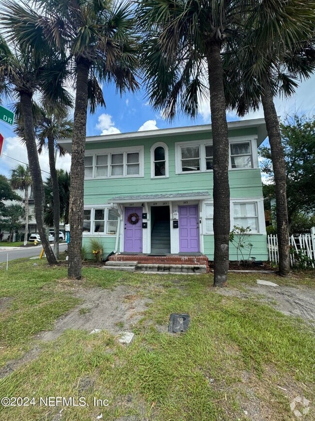 Building Photo - 285 Ahern St Rental